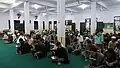 Membaca[dead link] Alquran sembari menunggu salat Isya
