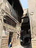 The raised passage linking the main building (right) and the annex (left).