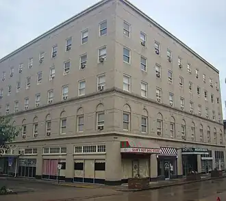 Mountaineer Hotel