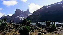 Shipton's Camp is at the top of the Sirimon Route.[70] It has a large communal area and running cold water.