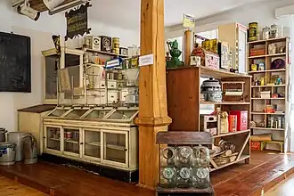 "Tante-Emma-Laden" (corner shop)