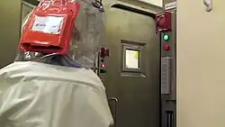 Air pressure resistant (APR) door to separate the hot and cold zones