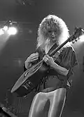 Heart's Nancy Wilson playing an Adamas