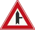 B5: Road junction with priority over minor road from the right