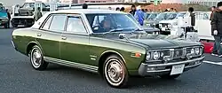 Nissan Cedric 2000 Custom Deluxe 4-door Sedan