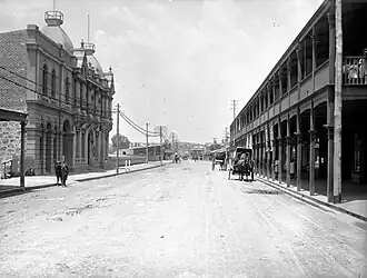 Victoria Avenue, North Fremantle, later renamed Queen Victoria Street. North Fremantle Town Hall on the left.