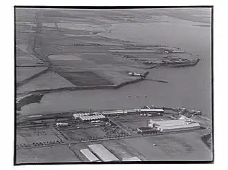 North Shore in 1927. Corio Quay is in the foreground.