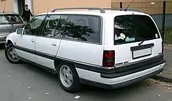 Opel Omega Caravan (1990–93)