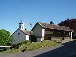 The wash house and town hall in Oppenans