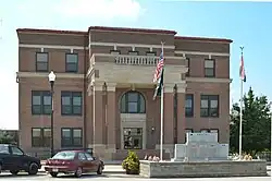 Osage County Courthouse in Linn