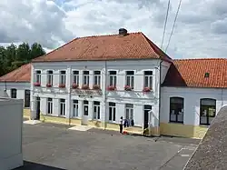 The town hall and school of Ouve-Wirquin