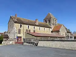 The church in Péas