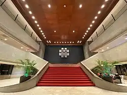 Lobby of the Plenary Hall with the sculpture "Grid" by Arturo Luz