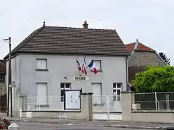 The town hall in Pargues