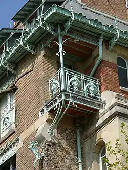 Corner detail