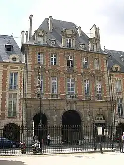 Pavillon du Roi, south side