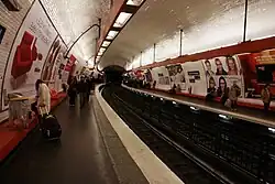 Line 4 platforms at Saint-Michel