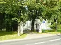 A gate on Chrościckiego Street.