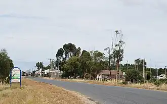 Entering Patchewollock