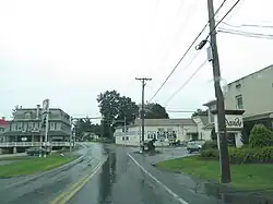 PA 625 northbound in the center of Knauers