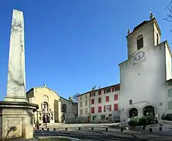 The church and the tourist office in the town of Pertuis