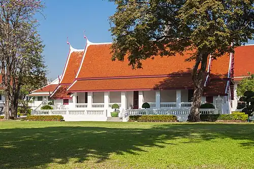 Phra Racha Wang Derm (Thonburi Palace), the former royal palace of Taksin, now used as the Royal Thai Navy's HQ, view from Phra Prang of Wat Arun, Thonburi, Bangkok.