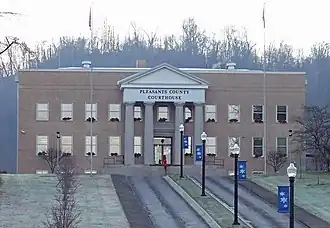 Pleasants County Courthouse in St. Marys