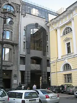 Corner Building (House 4)