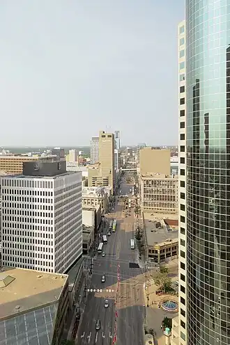 Portage Ave, Winnipeg (501257) (14850632526).jpg