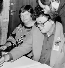 Anderson (center) at Polcon in 1985