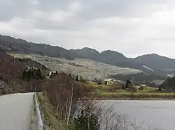 The olivine quarry is located in the Almklovdalen massif.
