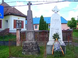 Heroes' monument in Chiheru de Sus