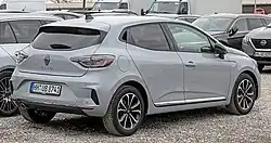 2023 Clio (facelift, rear view)