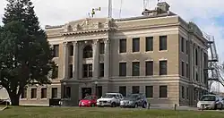 Richardson County Courthouse in Falls City