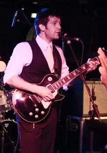 Cantor performing with Tally Hall in 2008