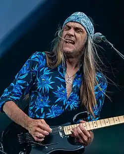 Le Tekrø performing in 2025