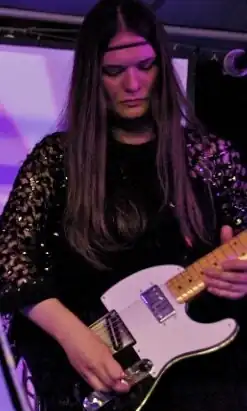 Kemp performing at Supersonic Festival 2009