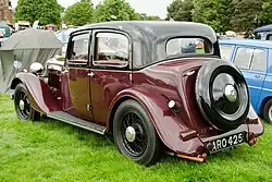 with flush fitting sliding roof