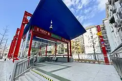 Entrance D2