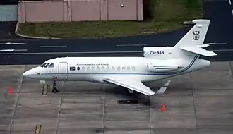 Falcon 900