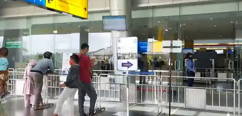 Departures hall entrance