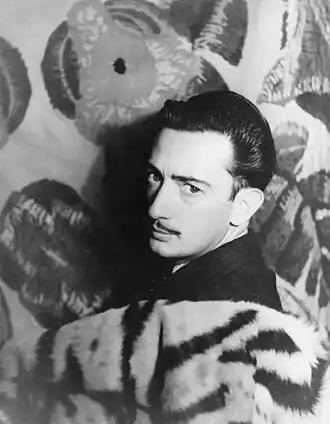 Salvador Dalí[468]