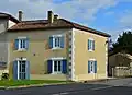Renewed traditional house in Savigné