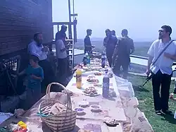 Men with guns, Skali Farm