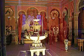 Interior of the Moorish kiosk with the "Peacock Throne" in the background