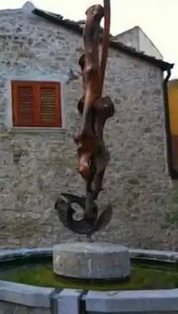 Photograph of a sculpture