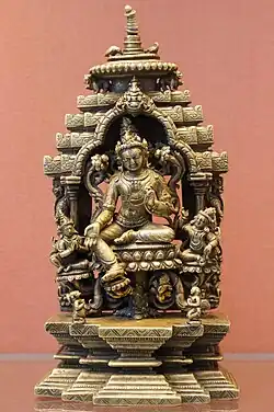 Room 33 – A crowned figure of the Bodhisattva Khasarpana Avalokiteśvara, India, 12th century AD