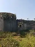 Secondary gate