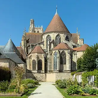 The apse and radiating chapels