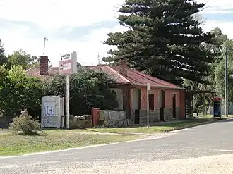 Shamrock and Thistle Hotel at Redbank, 2012